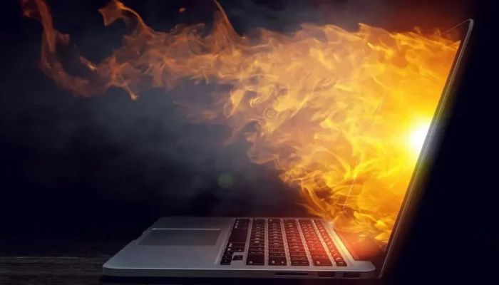 Laptop Lemot Karena Panas? Kenali Penyebab dan Cara Mengatasinya