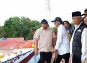 REHAB STADION-- Wakil Ketua Komisi VI DPR RI Andre Rosiade bersama Menteri Pekerjaan Umum Dody Hanggodo memastikan Stadion GOR Haji Agus Salim Padang akan menjalani rehabilitasi total pada tahun 2026. Kepastian itu disampaikan saat kunjungan dan peninjauan langsung di stadion tersebut, bertepatan dengan pembukaan Andre Rosiade Cup 1 2026, Jumat (30/1/2026).