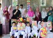 TP PKK Agam Berbagi di Bulan Ramadhan: Anak TK dan Lansia di Tanjung Raya Dapat Bantuan Al Quran dan APE