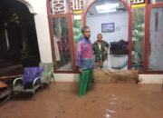 Curah Hujan Tinggi, Rumah Warga di Pessel Terendam Banjir