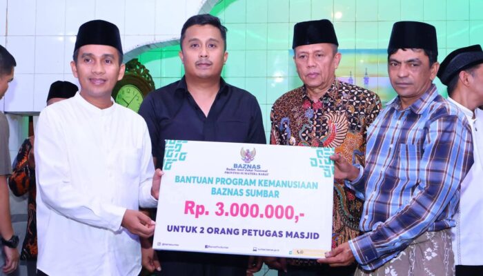 Kunjungi Masjid Darul Ikhlas, Wagub dan Wawako Payakumbuh Salurkan Bantuan Rp113 Juta