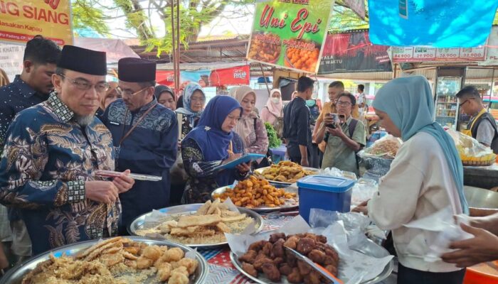 Pastikan Keamanan Jajanan di Pasa Pabukoan, BBPOM Ambil 20 Sampel Makanan 