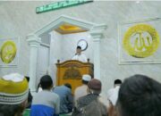 Tarawih Perdana di Masjid Muhajirin, Gubernur Ajak Warga Jaga Kebersamaan dan Silaturahmi