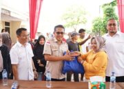 Andre Rosiade Awali Pembagian 65 Ribu Paket Sembako HUT ke-18 Gerindra dari Kantor DPD Sumbar