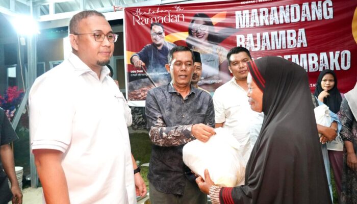 Andre Rosiade dan Chef Magdalena Marandang serta Makan Bajamba di Huntara Batang Anai