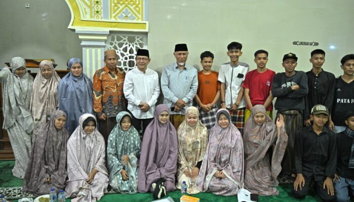 Gubernur Sumbar Ajak Generasi Muda “Hijrah” dari Kafe ke Masjid