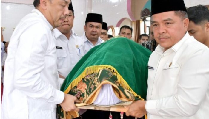 Camat Palembayan Wafat di Tengah Pemulihan Pascabencana, Dalam Keadaan Sakit Masih Temui Warga Terdampak