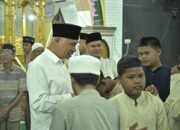 Jelang Ramadhan 1447 Hijriah: Mahyeldi Sapa Jemaah Masjid Raya Air Bangis Pasbar
