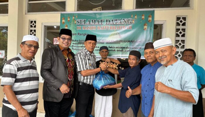 Cara Unik Masjid Baiturrahmah Payakumbuh Barat Berbagi di Bulan Ramadhan