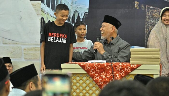 Dukung Pembatasan Akses Medsos bagi Anak di Bawah 16 Tahun, Gubernur: Siswa Dilarang Bawa HP ke Kelas