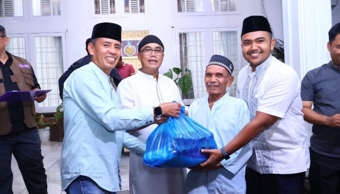 Jelang Hari Raya Idul Fitri, Pramuka Payakumbuh Salurkan 70 Paket Sembako