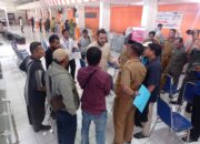 Dongkrak Daya Beli dan Pulihkan Ekonomi Warga: Wako Padang Serahkan Bansos Korban Bencana Hidrometeorologi