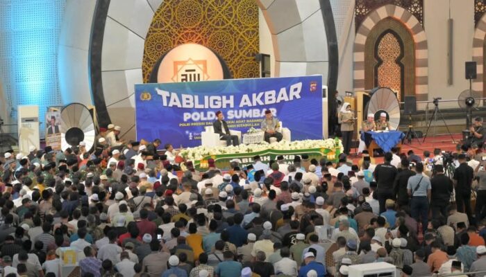 Ribuan Jemaah Padati Tabligh Akbar UAS di Masjid Raya Syekh Ahmad Khatib Al-Minangkabawi