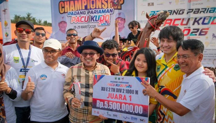 Pacu Kuda Padang Pariaman 2026: Queen Mentari Milik Bupati Tanah Datar Juara I Race 12