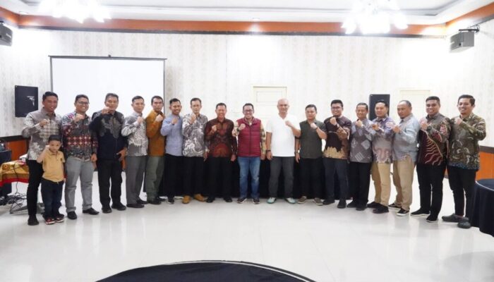 Rakor Camat se-Tanah Datar, Bupati: Camat Harus Punya Skil Berbaur dengan Masyarakat, Perantau dan Memiliki Respon Cepat 
