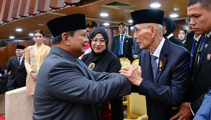 Wakil Presiden Try Sutrisno Wafat, Pihak Istana Sampaikan Duka Mendalam