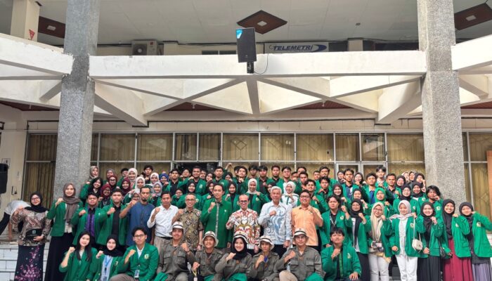 Rektor Unand Lantik Pengurus 20 Ormawa: Perkuat Tata Kelola dan Dorong Prestasi Mahasiswa