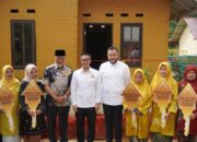 Anindya Bakrie Serahkan Kunci Huntap Kampung Tangguh Kadin: Warga Terdampak Bisa Berlebaran di Rumah Layak