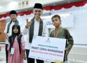 Senyum Anak Yatim Warnai Buka Puasa Bersama di Balairung Rumdin Bupati Agam: Dapat Paket Lebaran dan Uang Saku