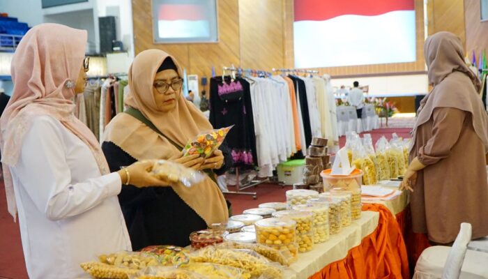Bazar Ramadhan DWP Unand, Semangat Berbagi dan Bangkit Bersama Pascabencana