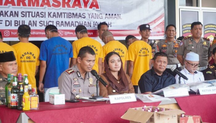 Bupati Annisa Dukung Operasi Pekat Polres Dharmasraya: 9 Motor, 1 Mobil Curian, Puluhan Botol Miras dan 210 Liter Tuak Diamankan