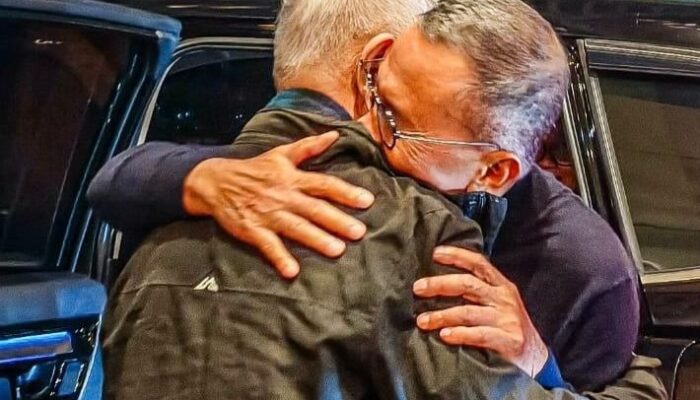 Pelukan Goenawan-Dahlan: Setelah 10 Tahun tak Berjumpa