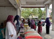 Harga Terjangkau, Warga Serbu Pasar Murah di Gedung M. Sjafei Padang Panjang