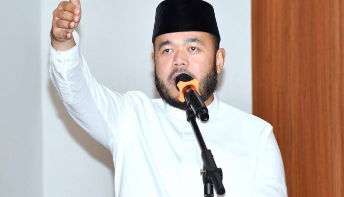 Tak Cuma Infrastruktur, Fadly Amran Targetkan ASN Padang Jago Bahasa Inggris