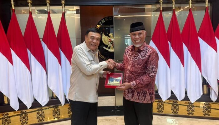 Perkuat Stabilitas Sumbar, Gubernur Mahyeldi Temui Menko Polkam Djamari Chaniago