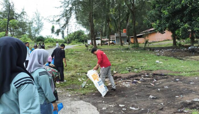 Pasca-Libur Lebaran, Pemkab Pasbar Gempur Sampah di Pohon Seribu dan Muaro Sasak