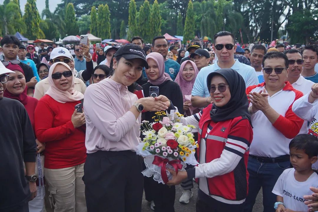 Ribuan Warga Bikin Bupati Annisa Suci Ramadhani Terharu di Hari Ulang Tahunnya