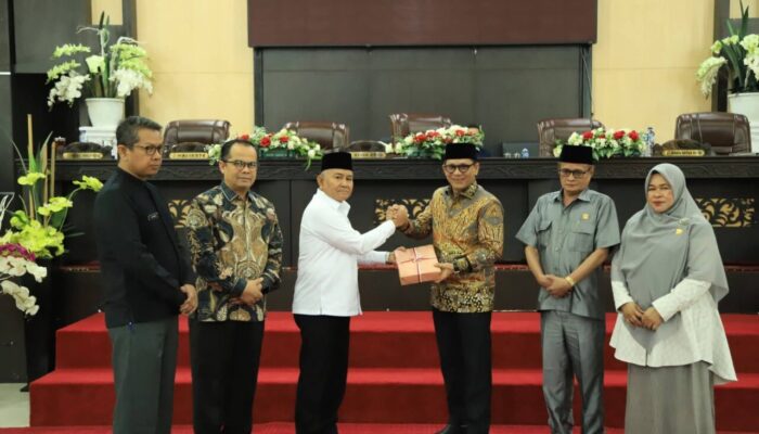 Wawako Suryadi Nurdal Sampaikan Nota Pengantar LKPJ Wali Kota Solok Tahun 2025
