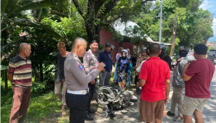Lago Kambing Sigra vs Motor di Lubuk Sikarah Solok, 1 Orang Luka Berat