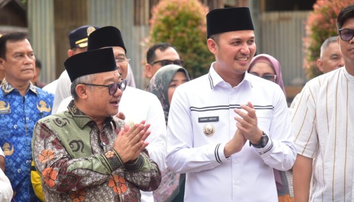 Mendikdasmen Resmikan 26 Kelas Darurat Rp1,3 Miliar di Sumbar