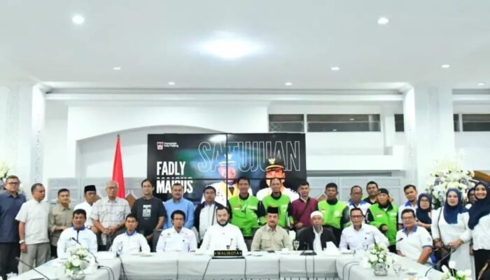 Dialog Hari Buruh, Fadly Amran Dorong Program BPJS Gratis dan Keadilan Upah bagi Buruh Padang