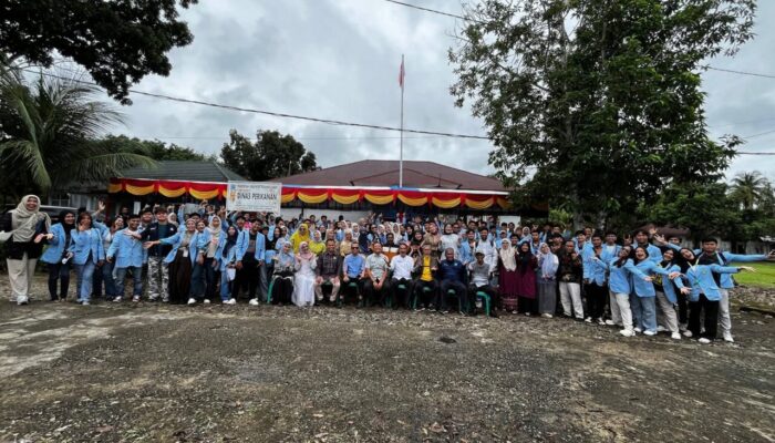 Perkuat Ekonomi Pesisir, Ratusan Mahasiswa UNRI dan Pemkab Pasbar Bedah Potensi Perikanan Air Bangis