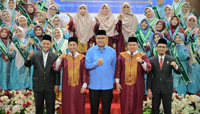 Wisuda Tahfiz Ar Risalah: Sekdaprov Sumbar Tekankan Pentingnya Keseimbangan Ilmu dan Moral