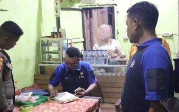 Meresahkan Warga, ‘Bilik Cinta’ dan Belasan Botol Miras di Atom Center Disikat Satpol PP