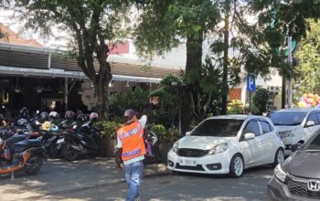 Parkir Liar Marak Saat Libur: Jangan Bayar, Langsung Kontak 112!