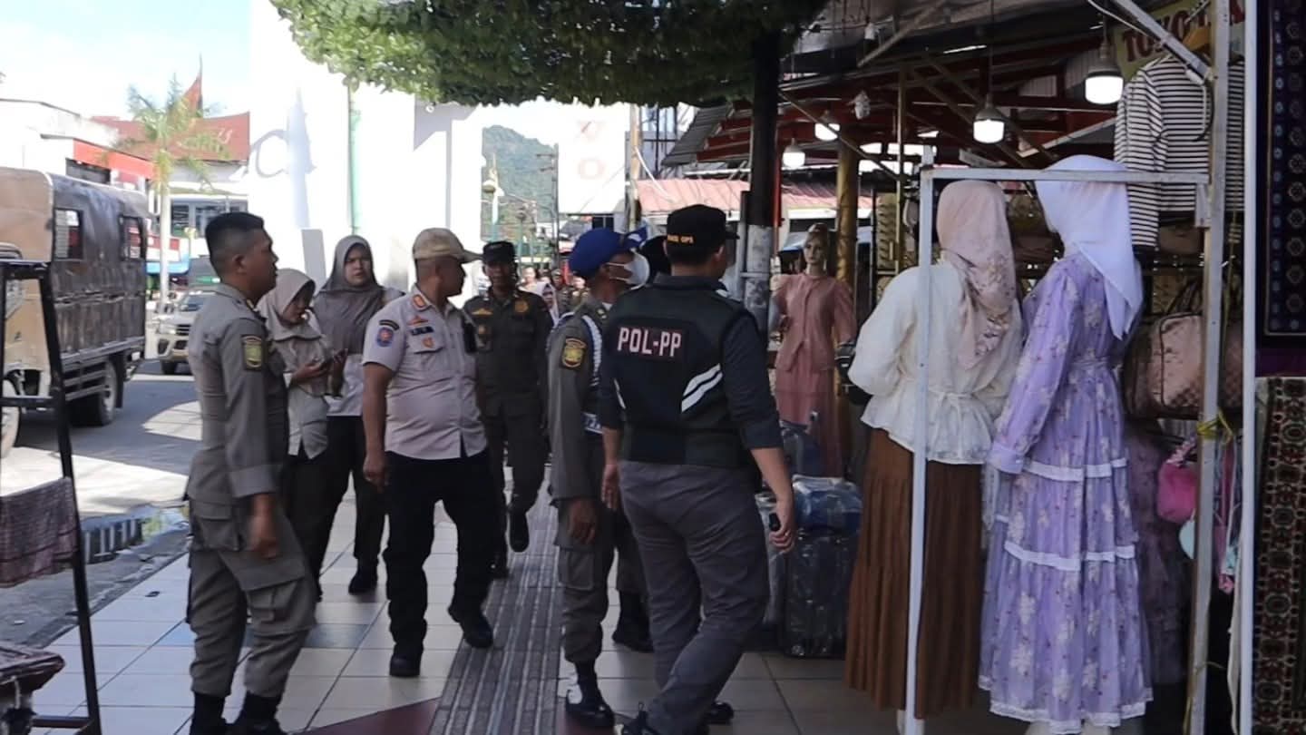 Penertiban PKL di sejumlah titik rawan