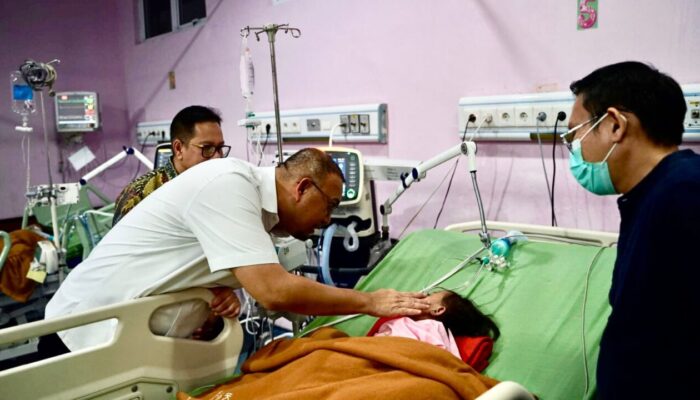Andre Rosiade Bantu Biaya Pengobatan Balita Korban Dugaan KDRT di Solok