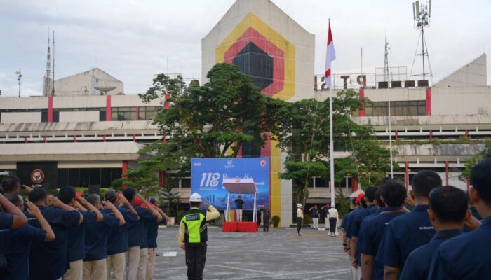 Harkitnas ke-118: Dirut PT Semen Padang Ajak Karyawan Bangkit Hadapi Tantangan Industri