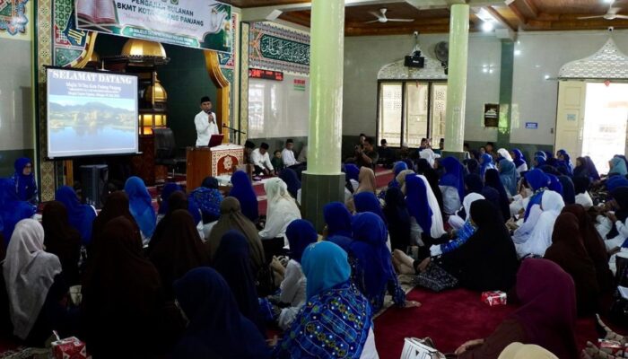 Wawako Allex Saputra Ajak Jemaah BKMT Padang Panjang Hidupkan Kembali Tradisi Serambi Mekkah