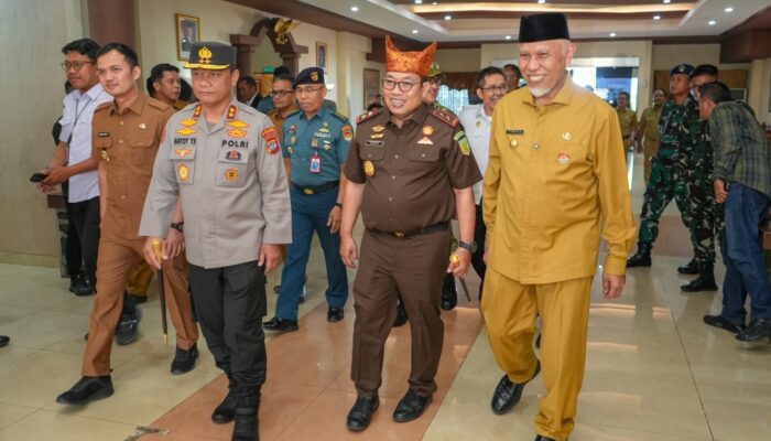 Mahyeldi Sambut Kajati Sumbar Baru Dedie Tri Hariyadi, Fokus pada Sinergi dan Integritas