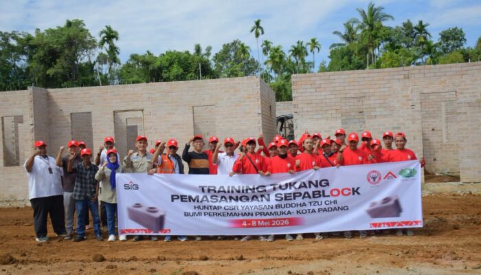 Tingkatkan Kompetensi Tukang, PT Semen Padang Gelar Training Pemasangan Sepablock untuk Hunian Layak
