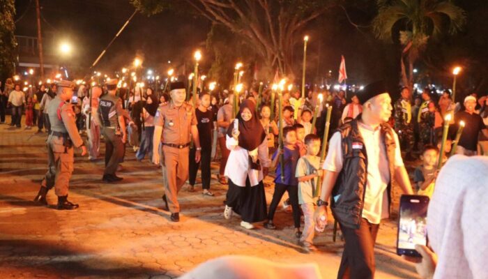 Pawai Obor Idul Adha 2026 Pasaman Barat Meriah: Diiringi Gandang Tambua hingga Keliling Kota