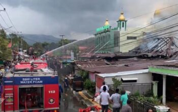 Jago Merah Mengamuk Saat Azan Shalat Jumat, 4 Rumah di Bukik Apit Bukittinggi Ludes Jadi Arang
