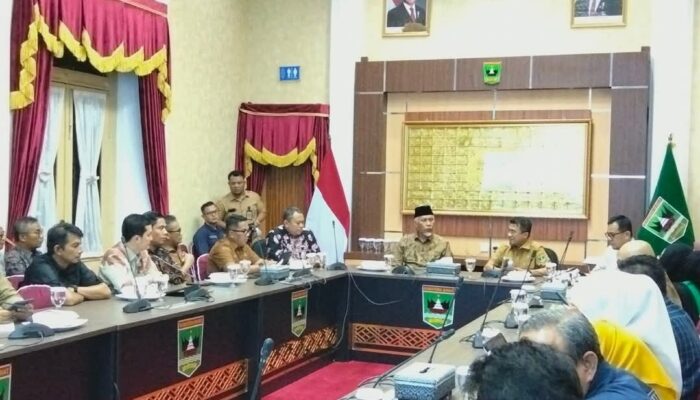 Gubernur Mahyeldi Ambil Tindakan Tegas Soal Legalitas 223 Resort di Mentawai