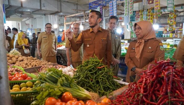 Pantau Pasar Pusat, Pemko Padang Panjang Pastikan Stok Pangan Idul Adha Aman