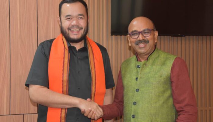 Padang-India Kian Intim, Fadly Amran Jemput Peluang Beasiswa ke Negeri Bollywood